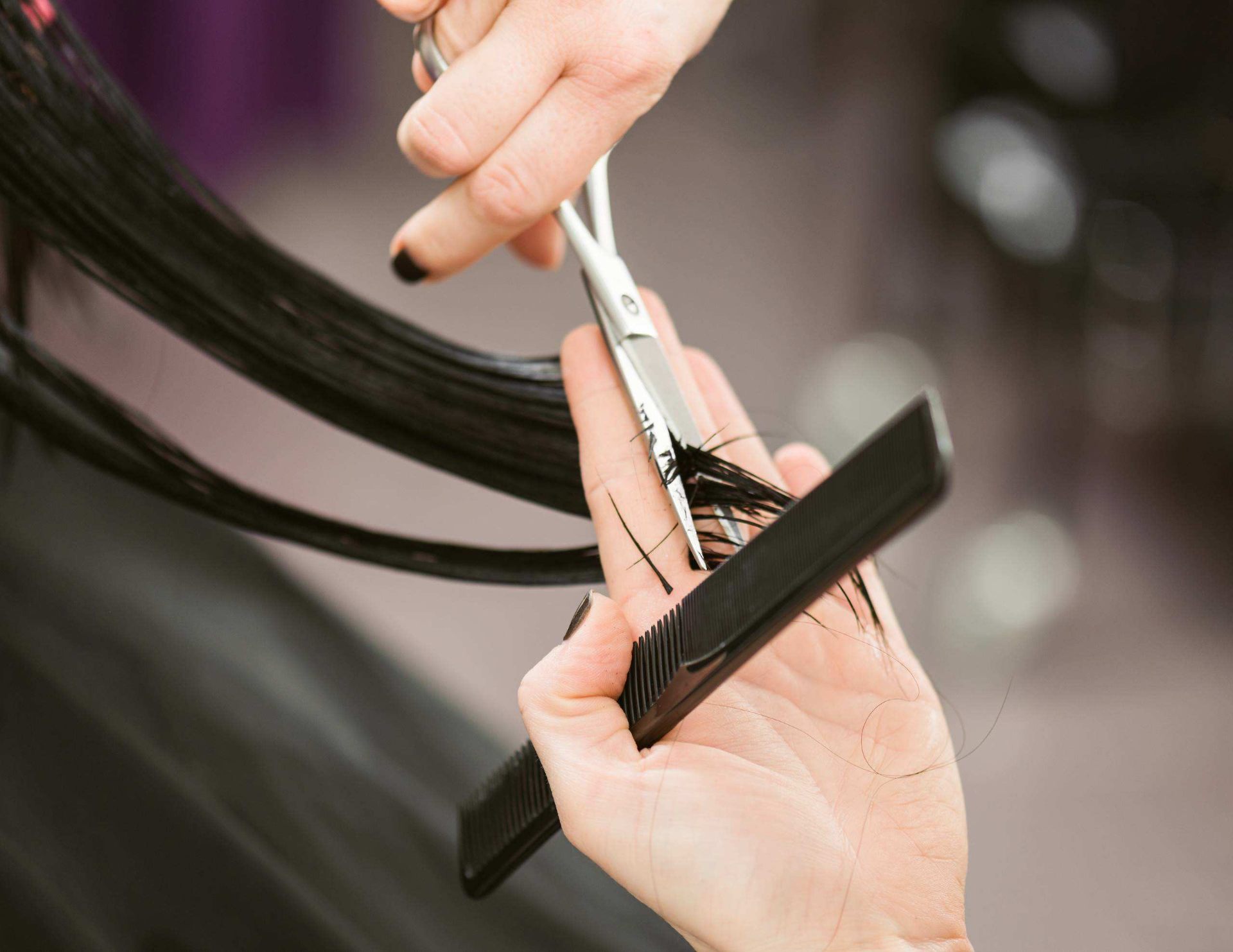Precision cut with shears and comb